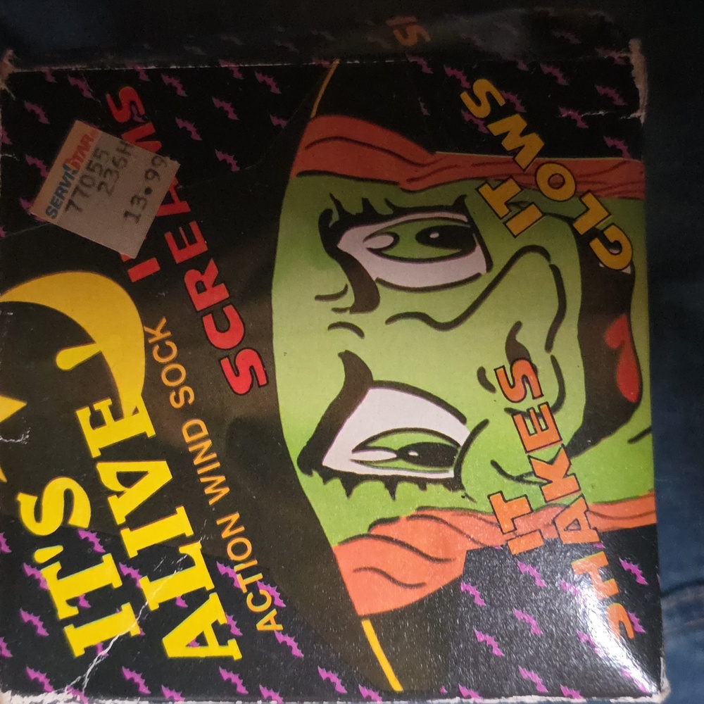 Vintage 1991 It's Alive Halloween